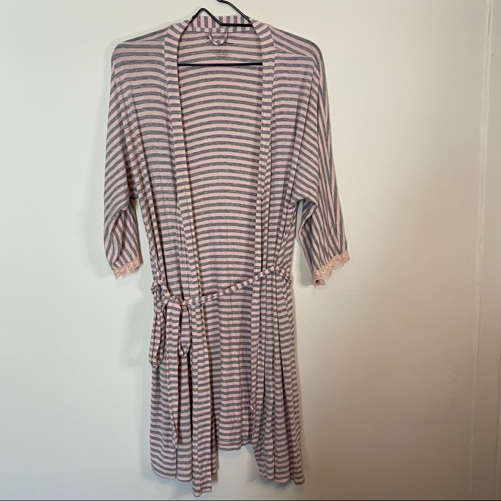 ✨marilyn monroe gray & pink stripe robe✨